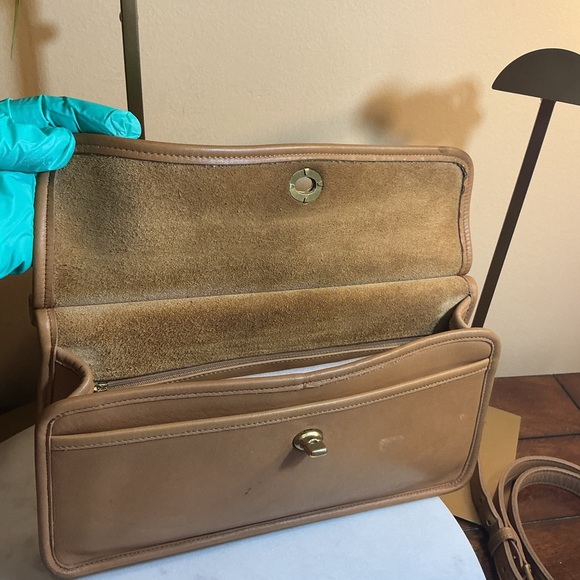 Coach VTG HTF BUTTERSCOTCH WILLIS CITY Bag - Picture 16 of 16